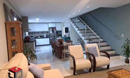 Sobrado à venda 4 quartos 1 suíte 5 vagas Rudge Ramos - São Bernardo do Campo - SP