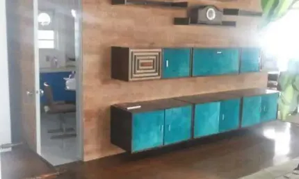 Duplex 5 Dorm. 3 vagas com saída privativa separada de outros condôminos. Banheiros em mármore.