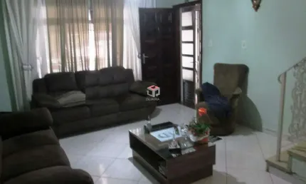 Sobrado à venda 3 quartos 2 vagas Ferrazópolis - São Bernardo do Campo - SP