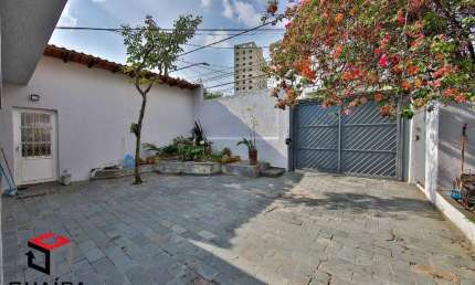 Casa com terreno de 640 m², localizada no Bosque da Saúde- São Paulo- SP.