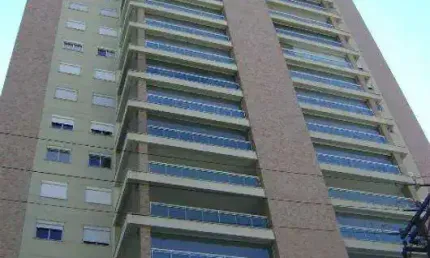 Apartamento com 3 quartos e 3 vagas na vila nova conceição 162 m²