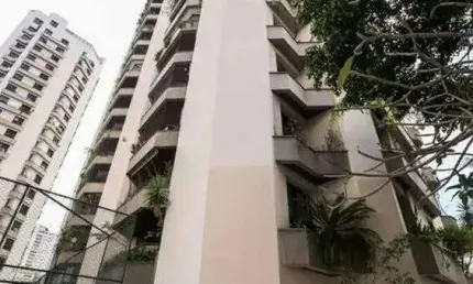 Apartamento 3 Dormitórios sendo 3 Suites 184 m2 em Pinheiros