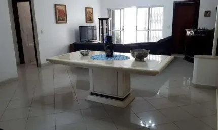 Casa com 311m² localizada no Bairro Aclimação em São Paulo - SP
