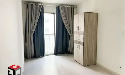 Apartamento vila mariana 40 m² ao lado do metrô, 1 vaga, lavanderia, 1 quarto, sala e varanda, cozinha com armários, ótima localização. conheça!