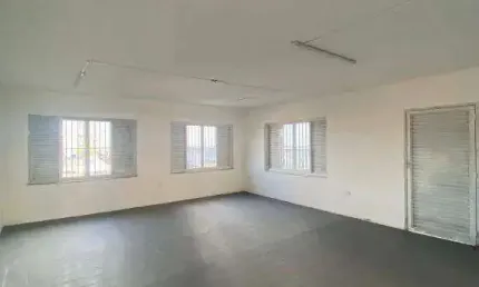 Casa Terrea Comercial na Agua Funda com 276 m2 de Construção e $00m2 de Area