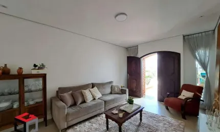 Casa à venda 4 quartos 1 suíte 1 vaga Aquilino - Santo André - SP