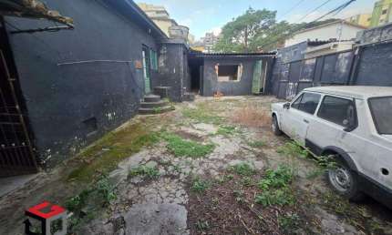 TERRENO PLANO COM 354M2, COM CONSTRUCAO ANTIGA NO LOCAL..