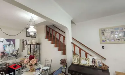 Sobrado á venda 202m² com 2 quartos e 2 vagas no bairro Vila Luzita - Santo André/SP