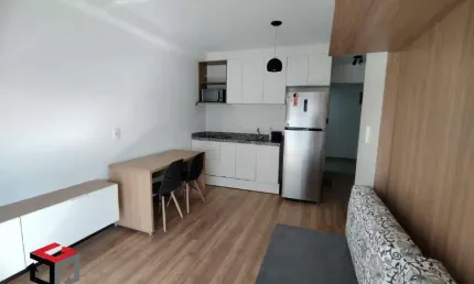 Gracioso stúdio mobiliado á venda com 28m² na saúde.