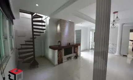 Sobrado à venda 3 quartos 2 suítes 2 vagas Scarpelli - Santo André - SP