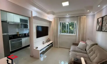 Sobrado de 92m² com 2 suítes, churrasqueira e 2 vagas - Parque Marajoara / Santo André