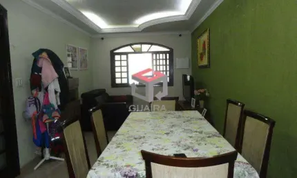 Lindo sobrado com edícula , quintal e churrasqueira!