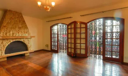 Casa à venda 3 quartos 3 suítes 8 vagas Jardim - Santo André - SP