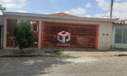 Casa com 259m² localizada no Bairro Utinga em Santo André/SP.