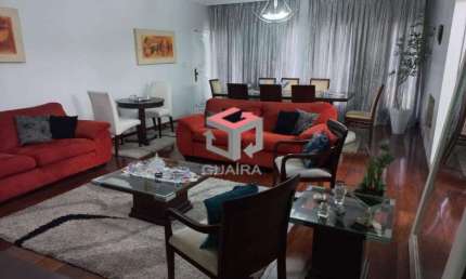 Casa com 338m² localizada na Vila Bastos em Santo André - SP.