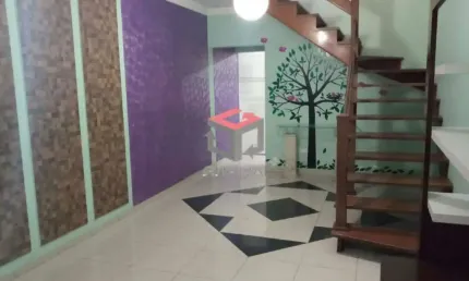 Casa com 350 m² localizada no Bairro Taboão em Diadema/SP.