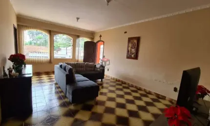 Casa à venda 4 quartos 1 vaga Cerâmica - São Caetano do Sul - SP