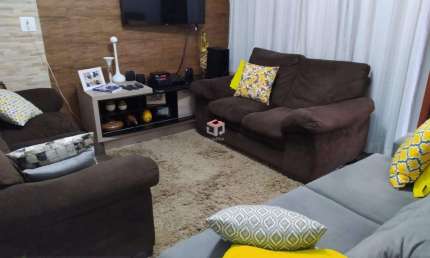 Casa de 236 metros quadrados no bairro Matriz em Mauá