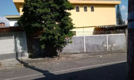 Sobrado a venda com 156m² localizado no Jardim Stella em Santo André - SP.