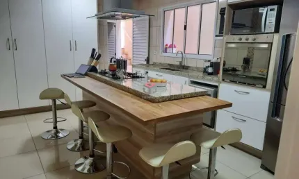 Sobrado 278 m² Localizado No Bairro Floresta Santo André - SP