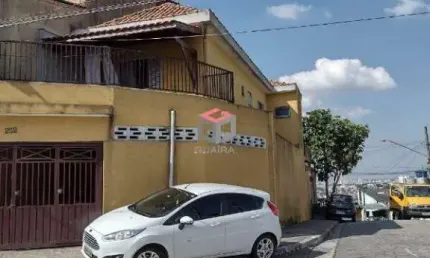 Sobrado com 169 m² localizado no bairro Centro de Diadema.