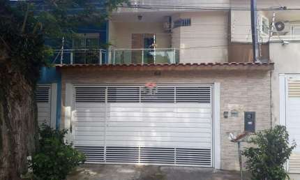 Sobrado à venda 3 quartos 3 suítes 4 vagas Alpina - Santo André - SP