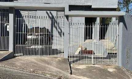 Sobrado com 240 metros - Jd. Santo André - Santo André.
