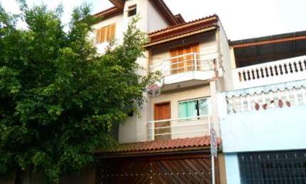 Sobrado de 436 m² localizado no bairro Terra Nova II em São Bernardo do Campo - SP.