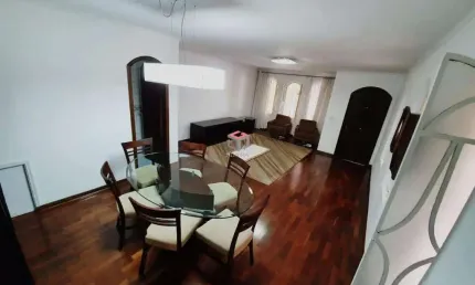 Sobrado de 228 m² no Rudge Ramos em São Bernardo Do Campo/SP.