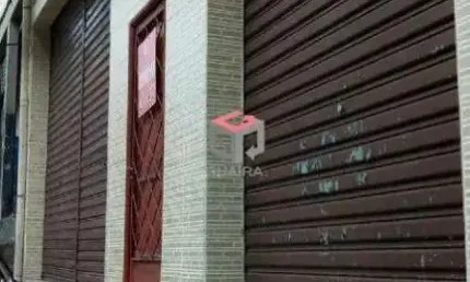 Casa com total de 360 m², localizado no Bairro Eldorado em Diadema.
