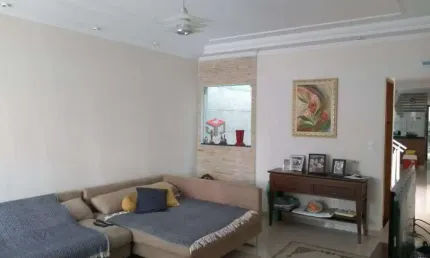 Sobrado com 218 m² localizado na Vila Francisco Matarazzo em Santo André.