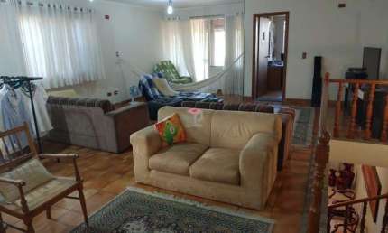 Casa com 400m² localizado no Bairro Santa Terezinha em São Bernardo Do Campo- SP.