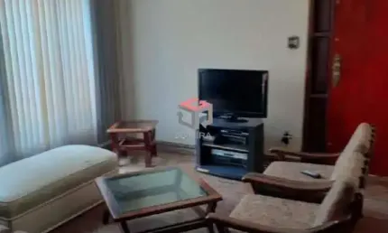 Sobrado com 250m² localizado no Bairro Santa Terezinha em Santo André- SP.
