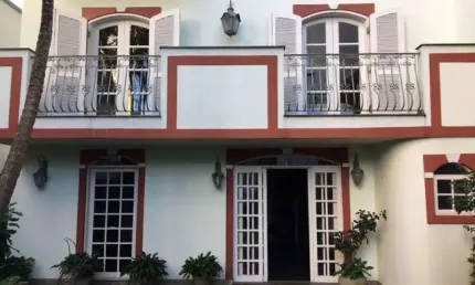Sobrado amplo com 650m² localizado no Bairro Jardim em Santo André/SP.