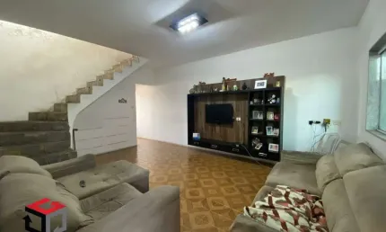 Sobrado com 208m² no Jd. Progresso em Santo André - SP