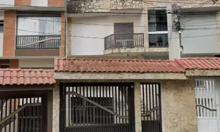 Sobrado com 360m² localizado no Centro de São Bernardo do Campo/SP.