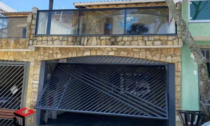 Sobrado-220m² localizado no bairro Milena Santo André - SP