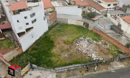 Terreno à venda na Rua Jurubatuba, 296, Vila Pires, Santo André