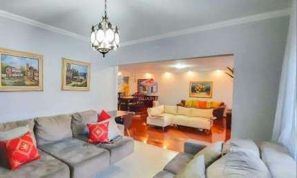 Belíssima casa com 4 quartos no Bairro Nova Petrópolis