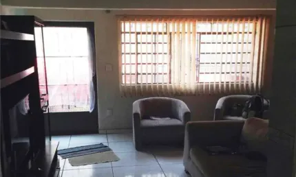 Sobrado de 69m² no Bairro Santa Terezinha em Santo André - SP