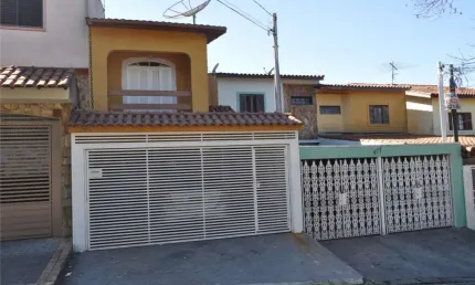 Sobrado à venda 3 quartos 2 vagas João Ramalho - Santo André - SP
