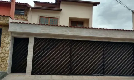 Sobrado à venda 3 quartos 1 suíte 3 vagas Santa Terezinha - São Bernardo do Campo - SP
