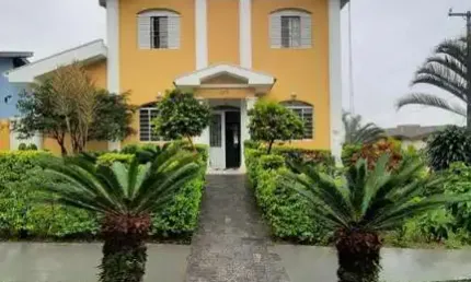 Sobrado à venda em Valinhos, Santa Cruz, com 4 quartos, com 302 m²