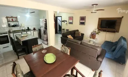 Ubatuba : Apartamento com 3 dormitórios suíte vaga coberta mobiliado e decorado.