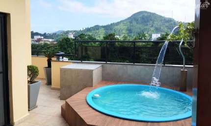 Cobertura Duplex com 2 dormitórios, suíte, varanda gourmet, piscina e 2 vagas.