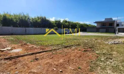 Terreno plano de 729m² em condomínio clube urbanova