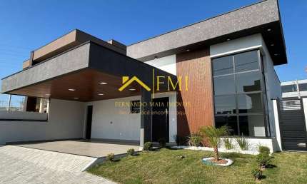 Casa com 3 dorm, área gourmet e piscina no cond. Rudá