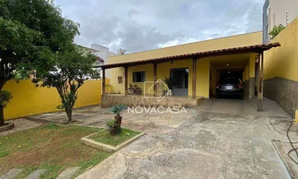 Casa linear com 3 dormitórios à venda, 201 m² por R$ 790.000 - Mantiqueira - Belo Horizonte/MG