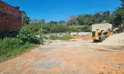 Terreno à venda na Rua dos Cravos, Jardim Ikeda, Suzano