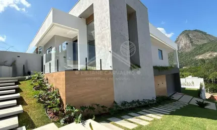 Casa Alto Padrão para Venda em Maricá, Cajueiros (Itaipuaçu), 3 dormitórios, 1 suíte, 3 banheiros, 3 vagas